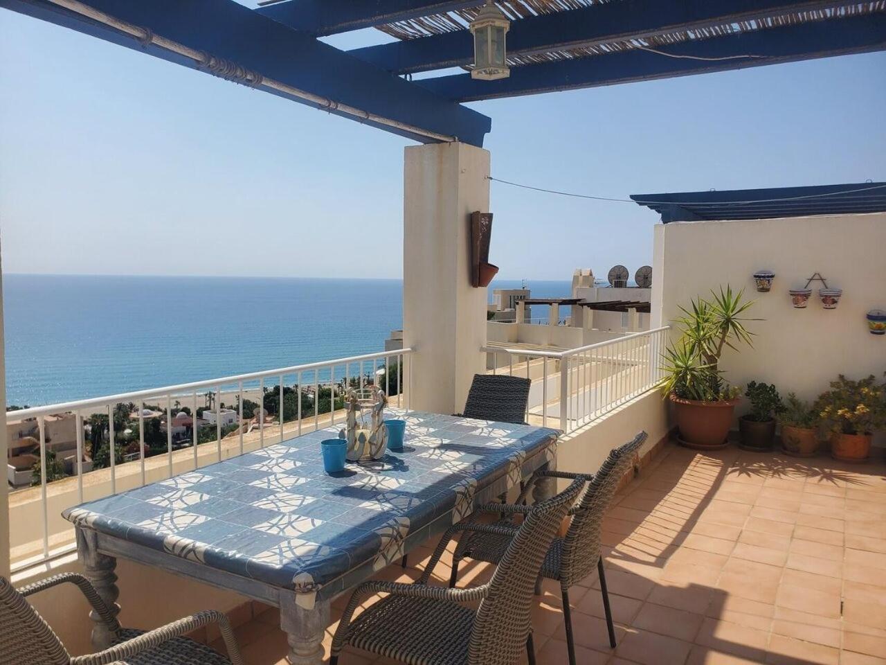 Bella - Penthouse - Sleeps 4 - R065 Appartement *